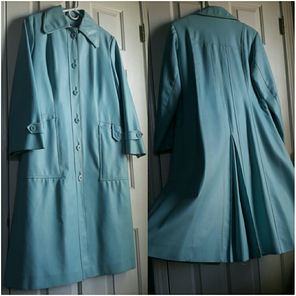 Super fabulous vintage vinyl trench coat